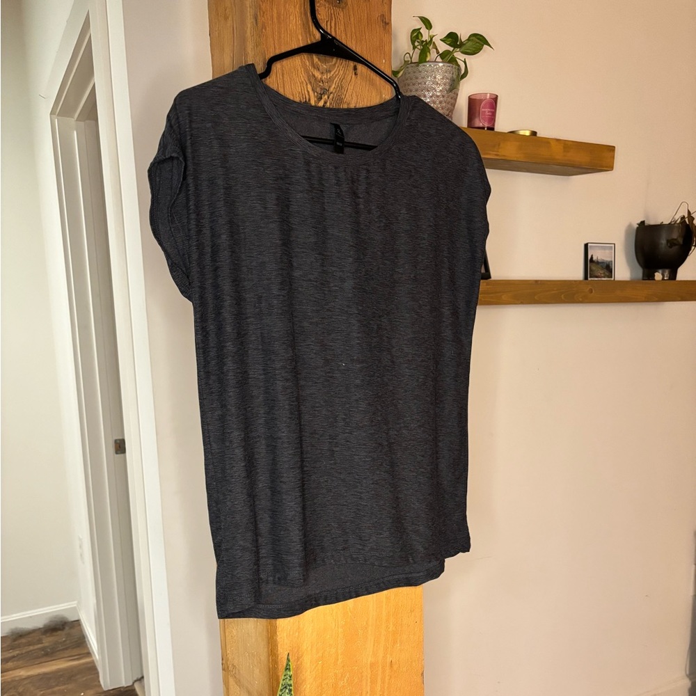 Dark Grey workout T-shirt, comfy and cute!